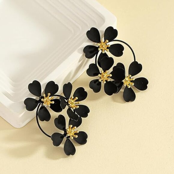 Vintage Camellia Flower Earrings for Women Retro Metal Statement Floral Jewelry - Picture 6 of 6